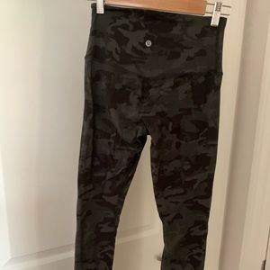 Lululemon Align Leggings - Size 6 - 28 inch - Camo Green